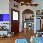 Cycladic House Vári