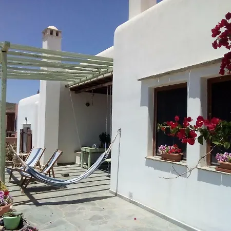 Cycladic House Vari (Syros)
